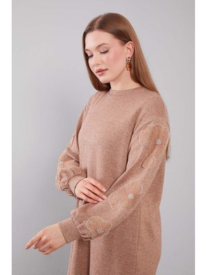 Levidor Camel Kol Çiçek Detaylı Tunik