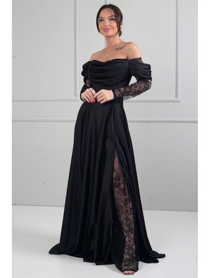 By Saygı Kadın Kayık Drapeli Yaka Astarlı Dantel Detaylı Geniş Beden Aralıklı Uzun Saten Elbise