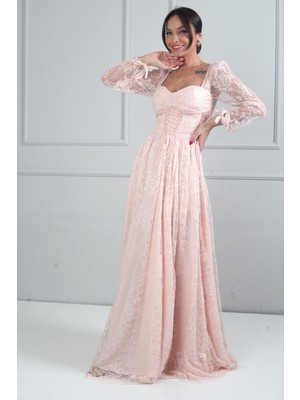 By Saygı Kadın Kalp Yaka Ön Kısmı Korse Detaylı Bağcıklı Astarlı Çiçek Desen Dantel Tül Uzun Elbise