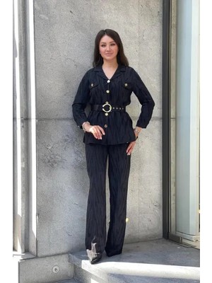 Modatalika Trend Kadın Siyah Kendinden Desenli Kemerli ve Altın Düğmeli Pantolonlu Ikili Takım