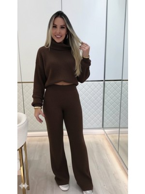 Ayşegul Hediyelik Kadın Uzun Kollu Balıkçı Yaka Kısa Triko Bluz ve Pantolon Ikili Takım