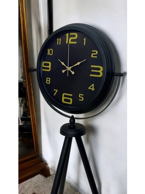 Bucuks Gold Rakamlı Siyah Tripod Ayaklı Saat