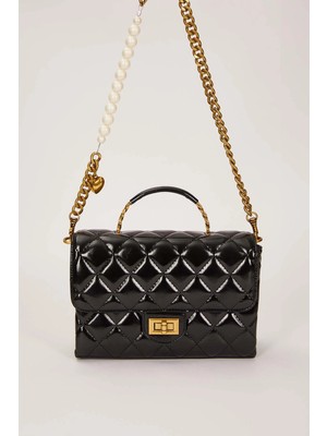 Levidor Siyah Inci ve Kalp Aksesuar Detaylı Omuz Çantası