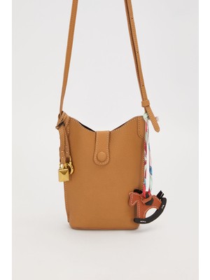 Levidor Vizon Atlı Charm Detaylı Omuz Çantası