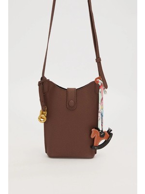 Levidor Camel Atlı Charm Detaylı Omuz Çantası