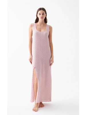 Moda Şahsenem Moda Kadın Pembe Dantel Dokulu Yırtmaçlı Uzun Gecelik – Zarif ve Rahat Uyku Geceliği