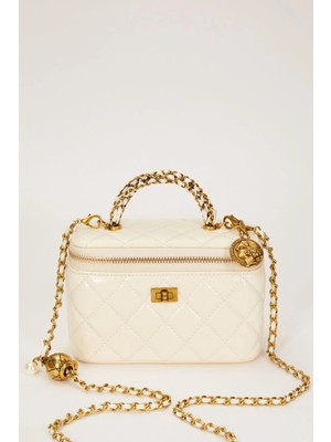 Levidor Beyaz Ayarlanabilir Askılı Kutu Form El Çantası