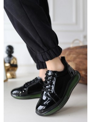 Erbilden Piona Siyah Rugan Yeşil Tabanlı Spor Ayakkabı