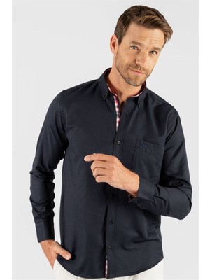 Erkek Regular Fit Klasik Kesim Pamuklu Oxford Doku Tek Cepli Lacivert Düğmeli Yaka Gömlek