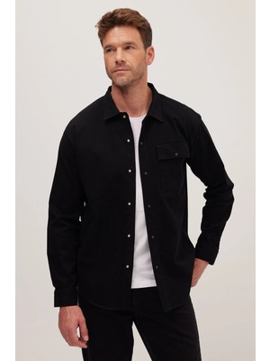 Tudors Relax Fit Rahat Kesim Çıtçıtlı Tek Cep Apaş Yaka 4 Mevsim Denim Düz Siyah Erkek Gömlek