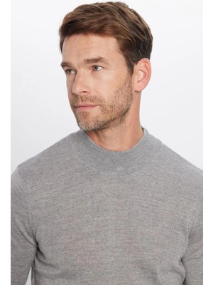 Tudors Erkek Slim Fit Dar Kesim Yarım Balıkçı Yaka Düz Gri Triko Kazak