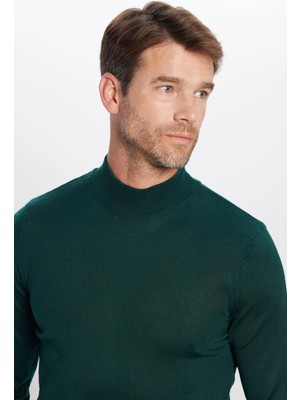 Tudors Erkek Slim Fit Dar Kesim Yarım Balıkçı Yaka Düz Yeşil Triko Kazak