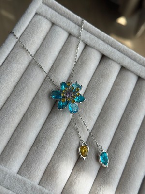 İrem Yıldız Sallantılı Mavi Zirkon Taşlı Çelik Kolye