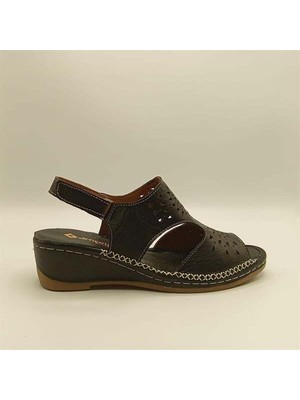 Ametist Calina Siyah Hakiki Deri El Yapımı Kadın Sandalet – Yumuşak Tabanlı