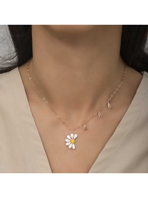 DMR Elegance Gümüş Rose Papatya Seviyor Sevmiyor Bayan Kolye
