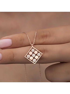 DMR Elegance Gümüş Rose Dörtgen Zirkon Taşlı Kadın Kolye