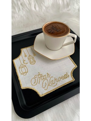 Mora Tekstil Ramazan Özel Iftar Kahvesi Nakışlı Amerikan Servis – 6’lı Set | Lüks Altın Işlemeli Kahve Sunum Peçetesi