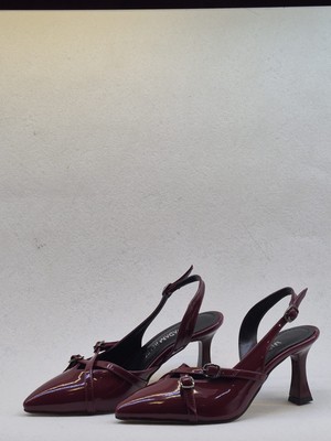 Çift Bantlı Toka Detaylı Bordo Rugan Kadın Topuklu Ayakkabı