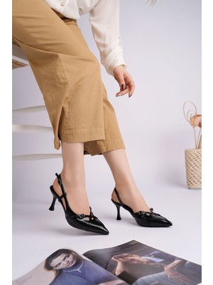 Muggo Icons Sivri Burun Arkası Açık Kemer Detaylı Iki Bantlı Kadın Topuklu Ayakkabı