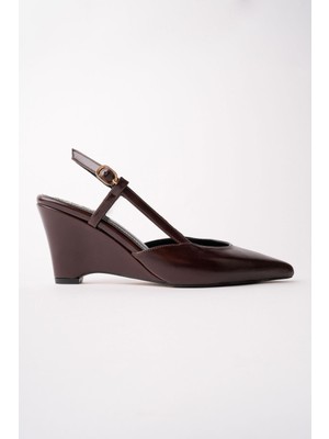 Muggo Kadın Dolgu Topuklu Sivri Burun Ayakkabı Suni Deri Kahverengi Ortopedik Taban