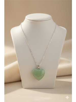 Lia Charm Doğal Yeşim Taşı Kalp Kolye - Gümüş Renk Zincirli Şans ve Sevgi Kolyesi