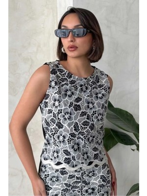 Caddebostan Moda Kadın Dantel Detaylı Kolsuz Şık Bluz