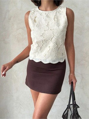 Caddebostan Moda Kadın Dantel Detaylı Kolsuz Şık Bluz