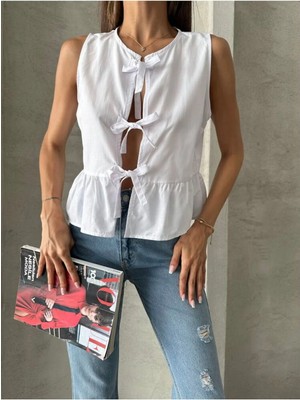 Caddebostan Moda Kadın Önden Üç Fiyonk Bağlamalı Kolsuz Peplum Bluz