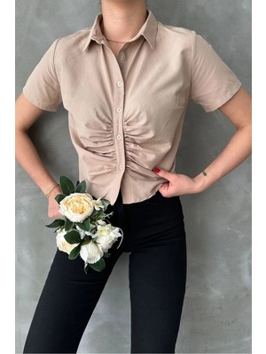 Caddebostan Moda Kadın Önü Büzgülü Kısa Kollu Gömlek Yaka Crop Bluz