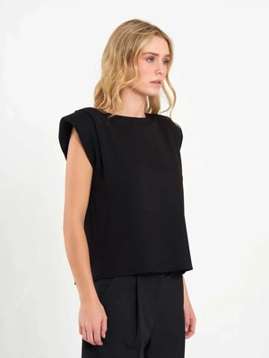 Caddebostan Moda Kadın Vatkalı Kolsuz Bluz Bisiklet Yaka Casual Şık Basic Üst