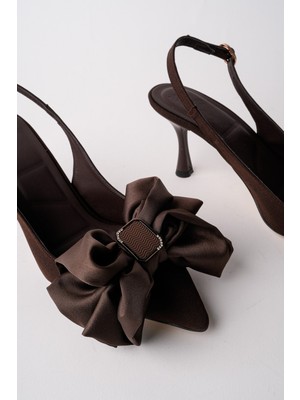 Muggo Sissy Saten Fiyonklu Tokalı Sivri Burun Arkası Açık Kadın Topuklu Ayakkabı