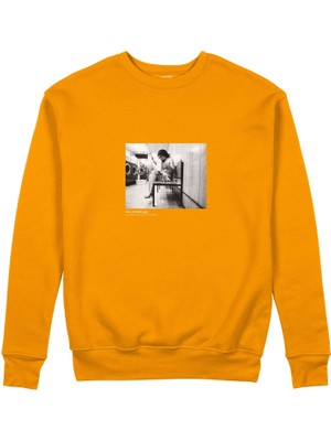 The Lucid Lab Amy Winehouse At The Laundromat 2004 Sweatshirt - Turuncu
