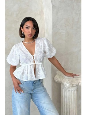 Caddebostan Moda Önden Bağlamalı Nakışlı Vual Bluz Fisto Detaylı Balon Kol Peplum Bluz