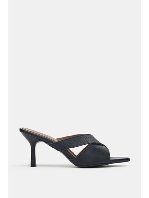 Selin Shoes Ravion Hakiki Deri Asimetrik Kesim Ince Topuklu Kadın Terlik- Siyah