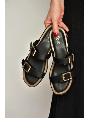 Fox Shoes Y973291109 Siyah Toka Detaylı Kadın Terlik