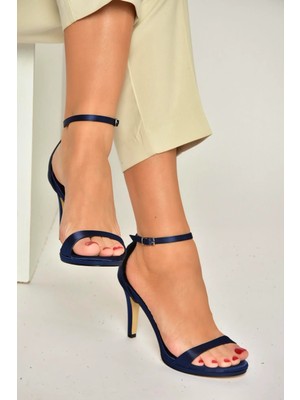 Fox Shoes Y569716904 Lacivert Kumaş Ince Topuklu Kadın Abiye Ayakkabı