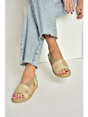 Fox Shoes Y555554003 Bej Hakiki Deri Günlük Kadın Sandalet