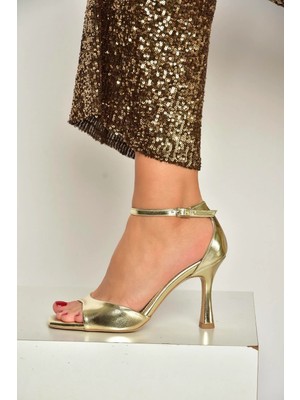 Fox Shoes Y569823309 Altın Ince Topuklu Kadın Ayakkabı