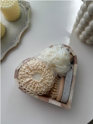 Feyza Design Şık ve Rahat Banyo Seti, Kalp Kutulu, Evinizin Vazgeçilmezi