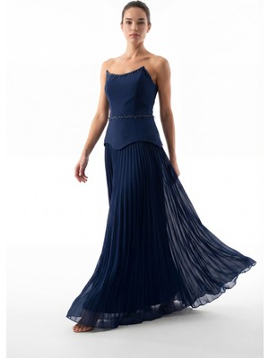 Lafaba Kadın Lacivert Dar Kalıp Straplez Yaka Taşlı Piliseli Uzun Abiye Elbise