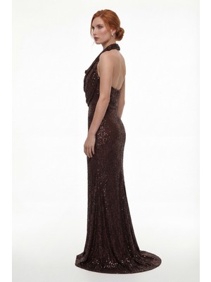 Lafaba Kadın Kahverengi Dar Kalıp Halter Yaka Uzun Pul Payet Abiye Elbise