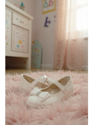 Enoch Kız Çocuk Işıltılı Fiyonk Tasarımlı Klasik Babet