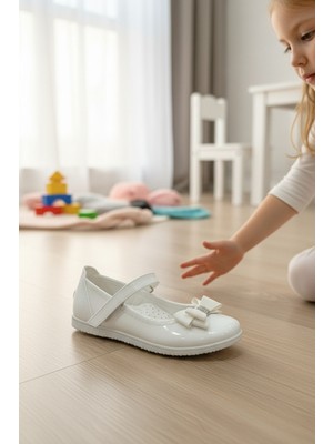 Enoch Kız Çocuk Dantel Fırfırlı ve Çiçek Figürlü Babet