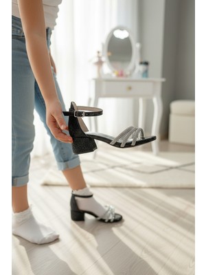 Enoch Kız Çocuk Prenses Model Bilekten Bağlamalı Topuklu Ayakkabı