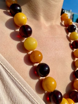 Doğaltaş Damla Kehribar Kolye (Sertifikalı Özel Seri)