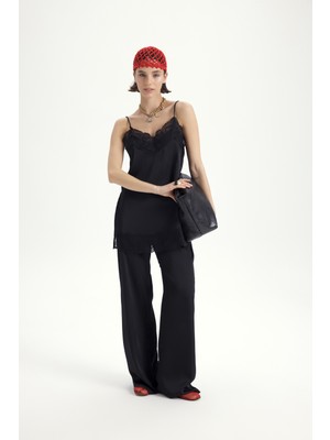 Mai Maris Dantel Detay Siyah Saten Pantolon Takım