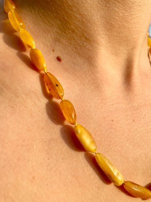 Doğaltaş Damla Kehribar Kolye (Sertifikalı Özel Seri)