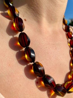 Doğaltaş Damla Kehribar Kolye (Sertifikalı Özel Seri)