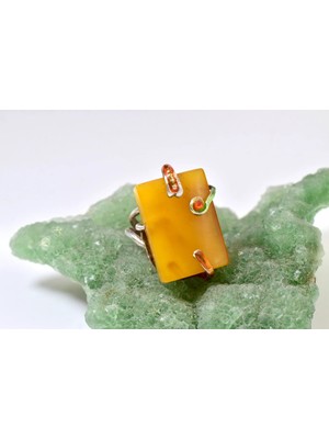 Doğaltaş Damla Kehribar Mine Işlemeli Gümüş Yüzük