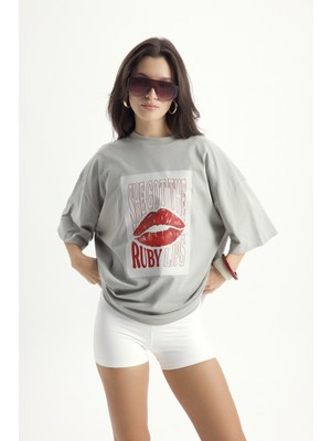 Mai Lip Print Oversize Gri T-Shirt